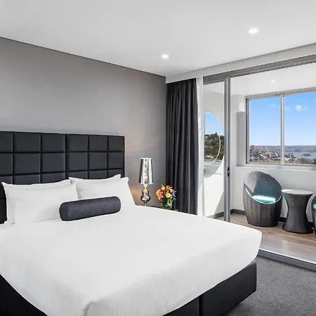 Meriton Suites Bondi Junction Sydney Exterior photo
